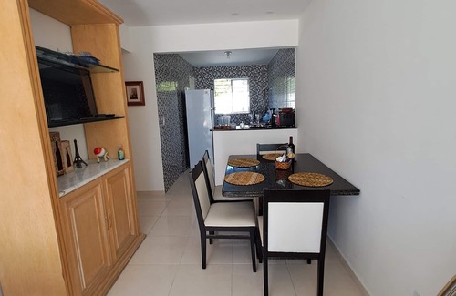 Paulista House | Convenient Stay Near Venice Park Aquatic Park with Spa