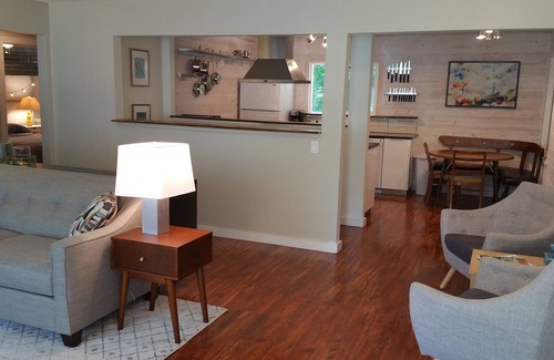 Harbert Cottage | Your Perfect Getaway: Ocean View & Spa Retreat