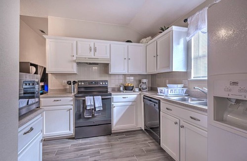 Killeen House | Inviting Retreat: Your Family-Friendly Home Away From Home