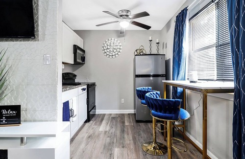Norfolk Apartment | Welcome to Your Oceanfront Home Away from Home