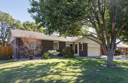 Wichita House | Perfect Retreat for Families & Groups: Guest Rated 9.8/10