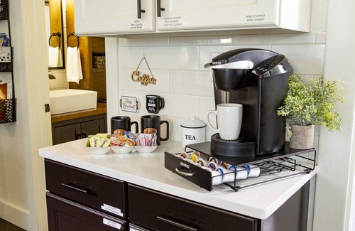 Windsor House | Relaxing Retreat: Your Downtown Windsor Home Away From Home