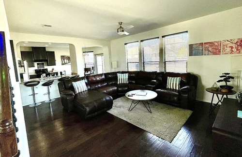 Del Valle House | Exceptional Lake View Retreat with Spa and Family-Friendly Amenities