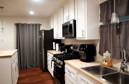 Cedar Crest House | Discover Your Cozy Retreat in Central Dallas