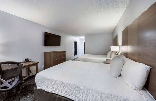 Grants Pass Resort | Your Ideal Retreat: Cozy Units with Pool Access!