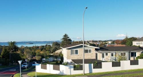 Shelly Park Apartment | Family-Friendly Stay at Cockle Bay with Great Guest Ratings