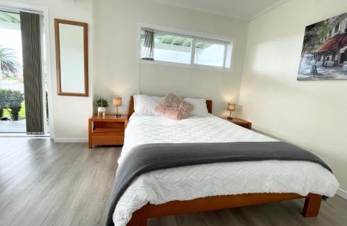 Shelly Park Apartment | Family-Friendly Stay at Cockle Bay with Great Guest Ratings