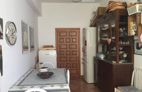 Bari City Centre Apartment | Explore Bari: Your Ideal Stay Near the Beach and Old Town