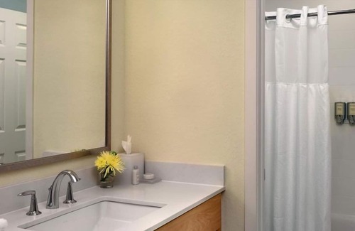 Parsippany House | Your Home Away From Home! 3 Comfortable Units, Free Parking, Pets Allowed