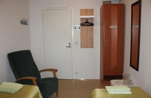 Lemi Apartment | Oceanfront Retreat with Pet-Friendly Amenities & High Ratings