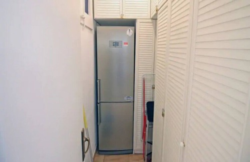 el Camp d'en Grassot i Gracia Nova Apartment | Relax in Sagrada Familia: Balcony, Wifi & Pet-Friendly Stay