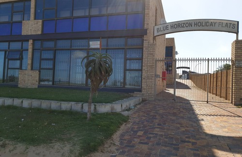 Jeffreys Bay Apartment | Begin Your Jeffrey's Main Beach Adventure Today!
