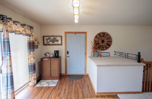 Winfield House | Discover The Gatehouse: Your Ideal Kansas Getaway!
