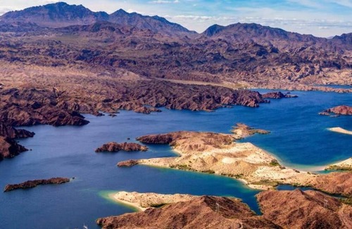 Laughlin House | Your Laughlin Adventure Starts Here! 2 Spacious Units, Onsite Dining, Gambling!