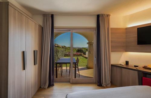 La Maddalena House | Elegant Home with Garden and Ocean View, Rated 9.4/10