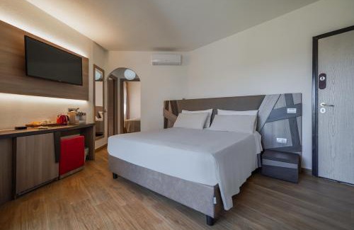 La Maddalena House | Elegant Home with Garden and Ocean View, Rated 9.4/10