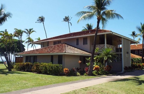 Kaanapali Hotel | Your Maui Adventure Awaits! Beachfront, Pool, Minutes to Kapalua Coastal Trail!