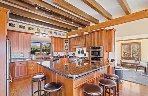 Boone Cabin | Premier Mountain Lodge: Family-Friendly with Spa & Pool