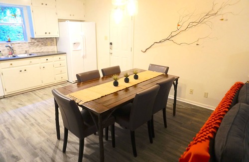Fredericksburg House | Discover Your Cozy Nest in Fredericksburg, Steps from Main