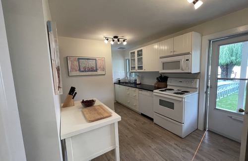 Okanagan-Similkameen House | Experience Your Own Private Beach with Ocean Views