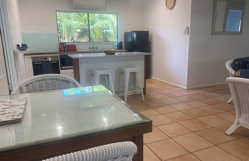 Port Douglas Cottage | Cozy Port Douglas Cottage with Pool and Ocean Views