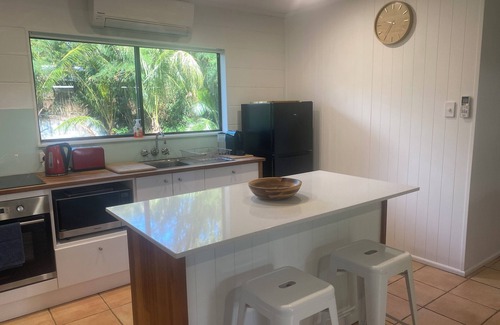 Port Douglas Cottage | Cozy Port Douglas Cottage with Pool and Ocean Views
