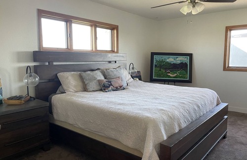 Caldwell Other | Discover Your Own Private Idaho with Ocean View & Spa