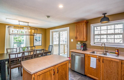 Carroll County House | Unforgettable Views with Hot Tub and Family Fun Await!