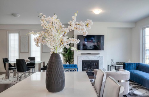 Bradford House | Unforgettable Stay in the Master Bedroom Oasis