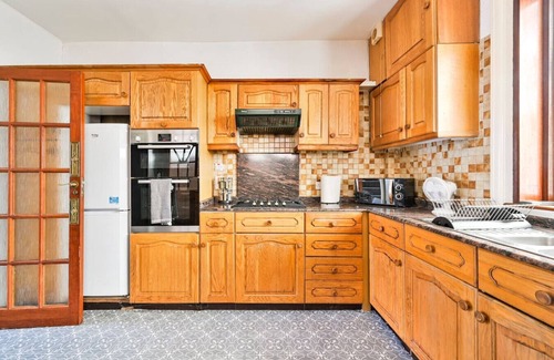 Sudbury House | Your perfect home away from home