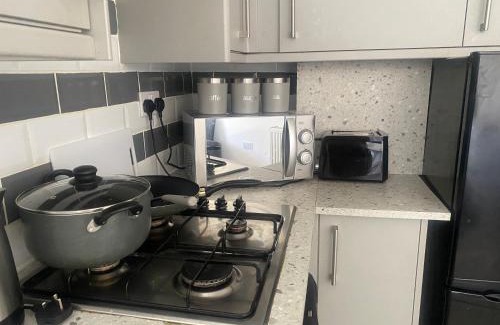 Whalebone Apartment | Unmatched Comfort in a Family-Friendly Retreat