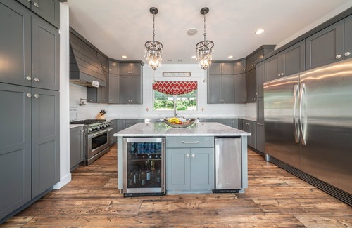 Paw Paw House | Idyllic Southwest Michigan Lakehouse Retreat with Spa & Views