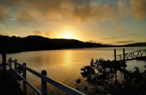 Milsons Passage House | Your Ideal Waterfront Getaway with Private Beach Access