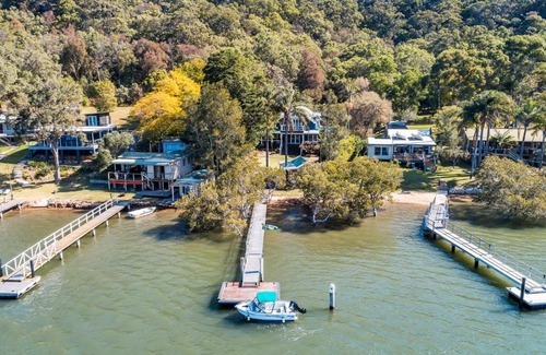 Milsons Passage House | Your Ideal Waterfront Getaway with Private Beach Access