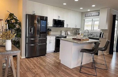 Pinebrook Estates House | Your pet friendly Tampa pool home, right between the beaches and Tampa proper!