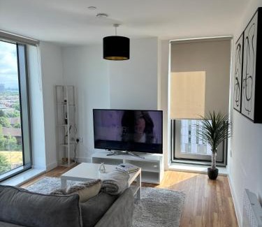 Salford Apartment | Discover Your Private Oasis in Manchester - 4-Star Retreat