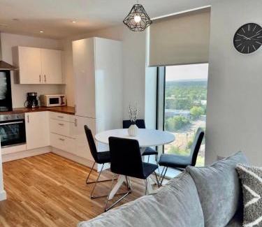 Salford Apartment | Discover Your Private Oasis in Manchester - 4-Star Retreat