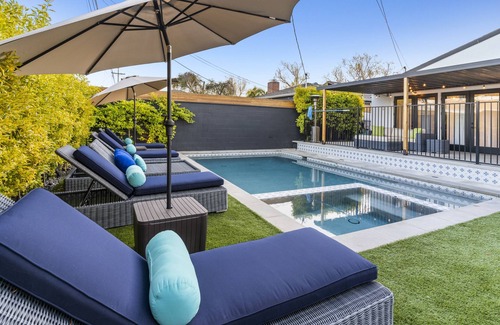 Bixby Knolls House | Discover Your Private Resort Retreat in SoCal Today