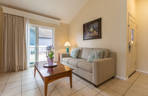 Oxnard Shores Hotel | Your Perfect Oceanfront Getaway Awaits with Kitchen Access!
