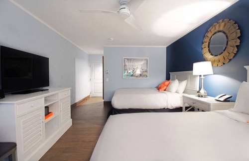 Marathon Resort | Your Ideal Oceanfront Retreat with Pool and Pet-Friendly Options