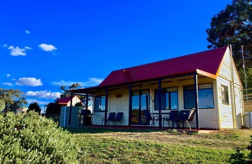 Kains Flat Cabin | Tranquil Ocean View Retreat for Families and Friends