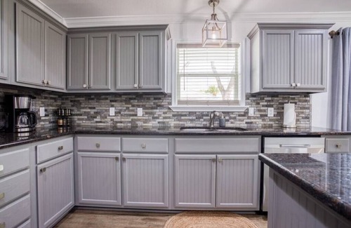 Bay Area House | Find Your Ocean Drive Escape: Pet-Friendly & Spa Amenities