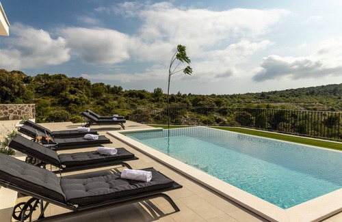 Dvornica Villa | Your Seaview Haven for 8 with Saltwater Pool, close to beaches