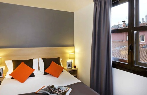 Les Cordeliers Apartment | Your Stylish Gateway to Lyon's Heart