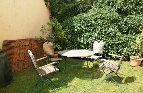 Eisenach House | Idyllic Retreat in a Restored Farmhouse with Spa & Kitchen