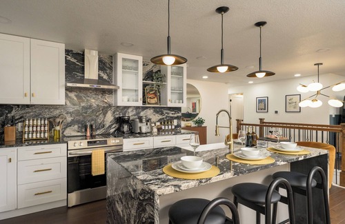 Allendale Area House | ✨ Your Ultimate Arvada Retreat – Designed for Memorable Group Getaways! ✨
