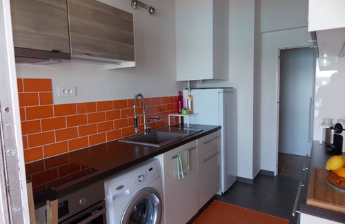 La Seyne-sur-Mer Apartment | Experience Mar Vivo: Beachfront Bliss Awaits You