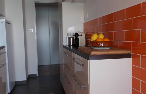 La Seyne-sur-Mer Apartment | Experience Mar Vivo: Beachfront Bliss Awaits You