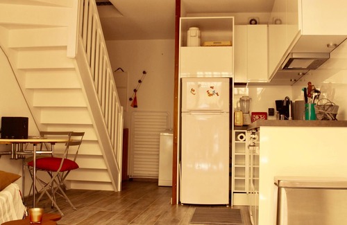 Frontignan House | Your Perfect Getaway: Steps from the Beach and Pet Friendly!
