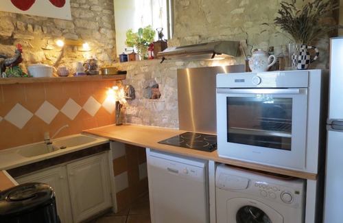 Caseneuve House | Unforgettable Vacations in Provence Luberon with Pool & Breakfast